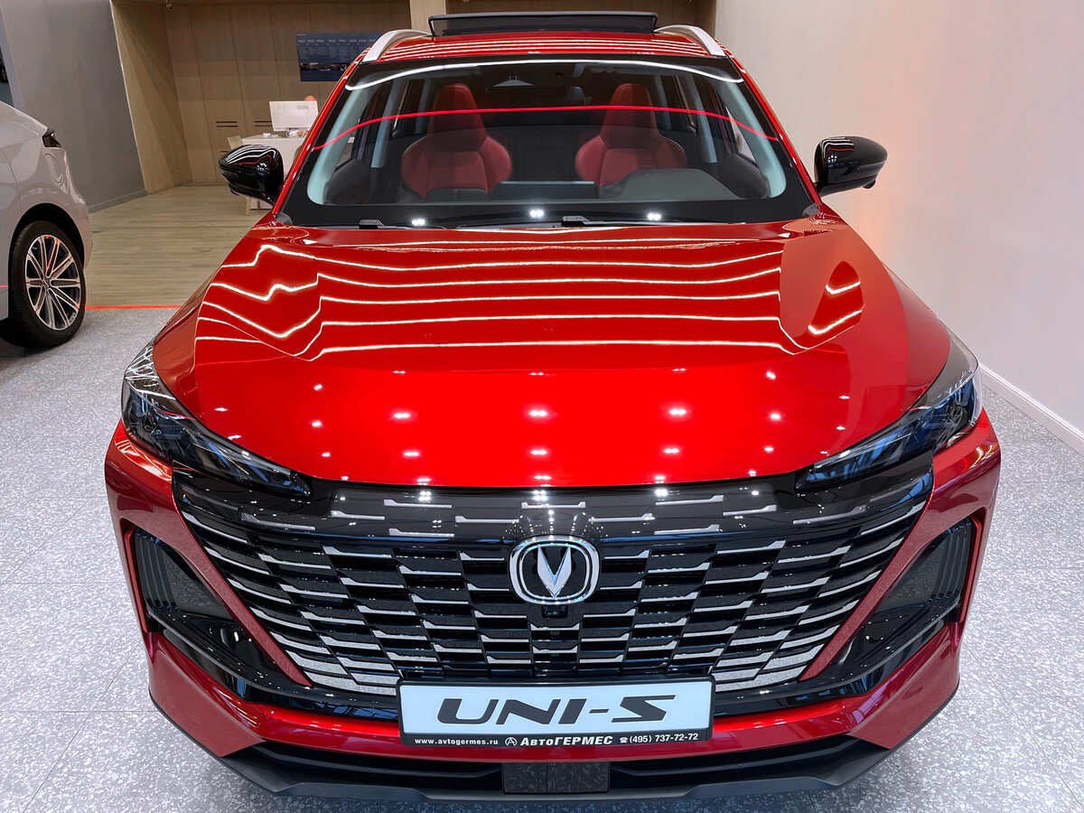 Фото CHANGAN UNI-S I Tech Искрящийся красный I 2024, №2
