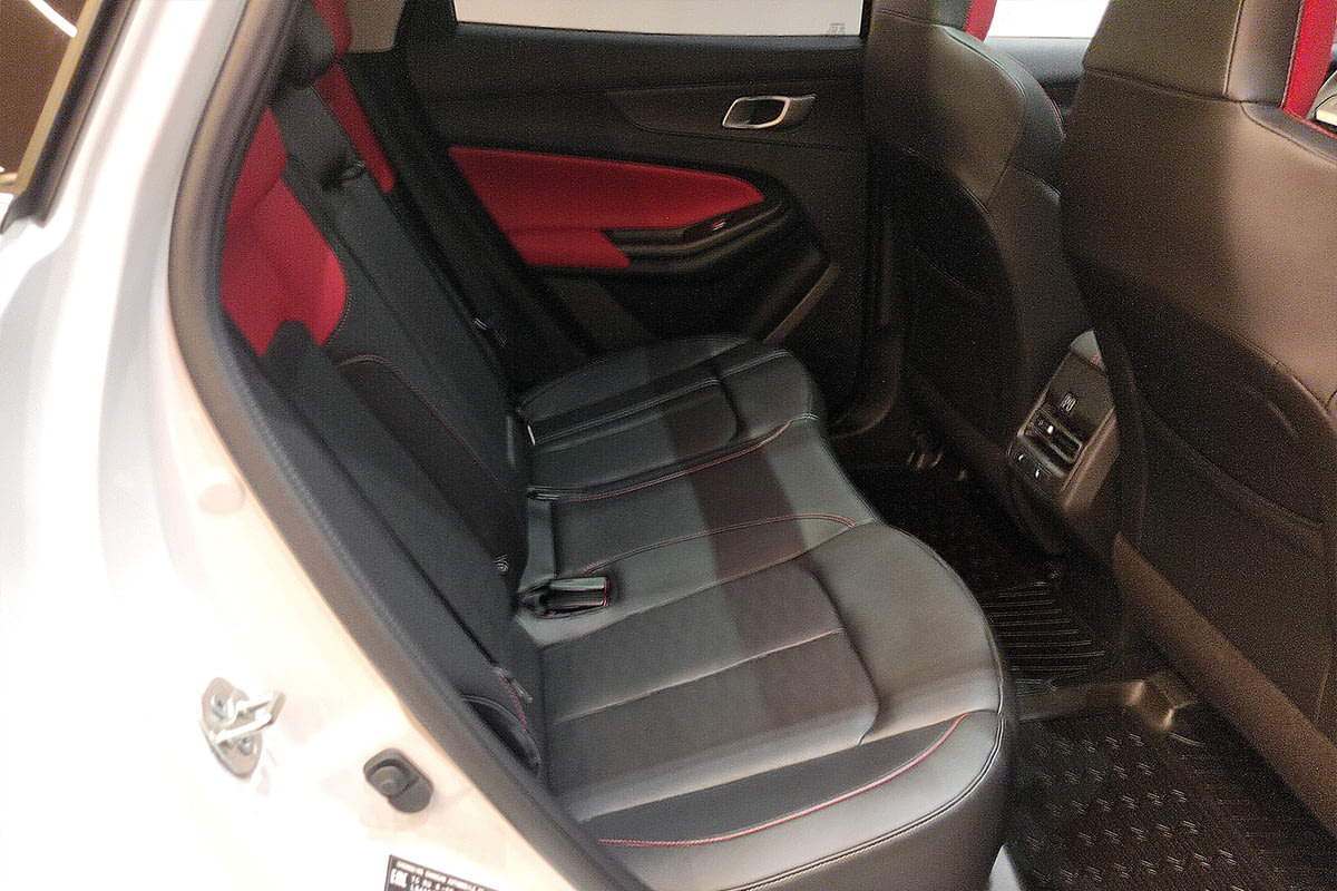 Фото CHANGAN UNI-S I Tech Перламутровый белый I 2025, №8