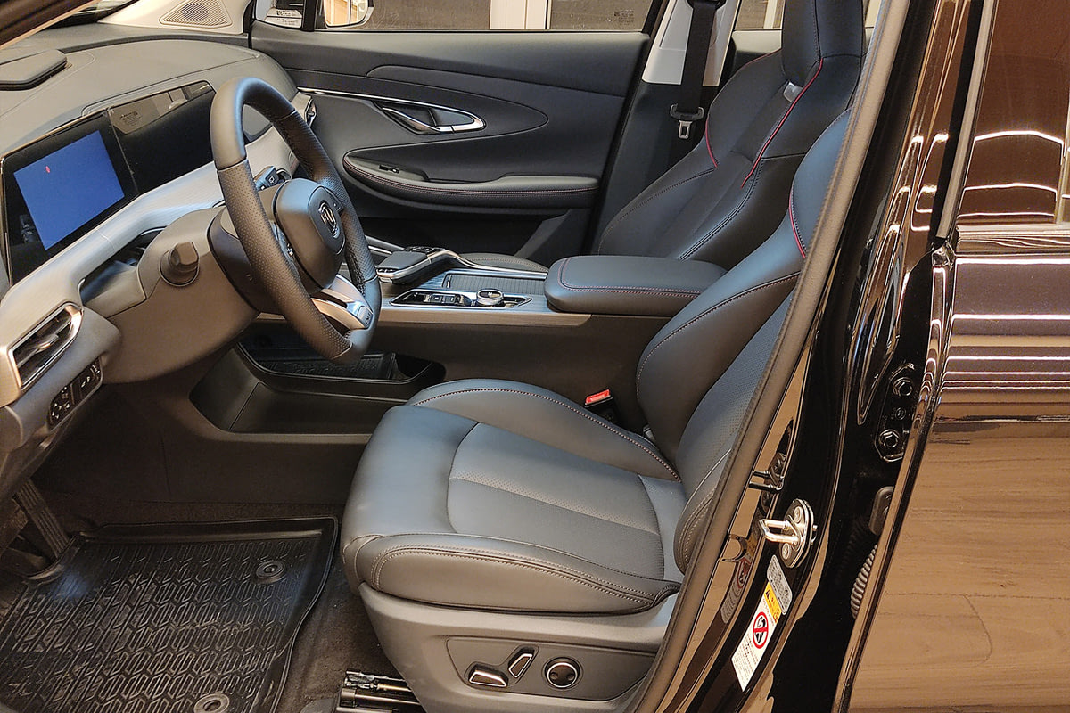 Фото CHANGAN UNI-T I Tech Глубокий черный I 2024, №6