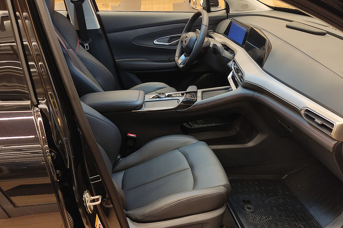 Фото CHANGAN UNI-T I Tech Глубокий черный I 2024, №7