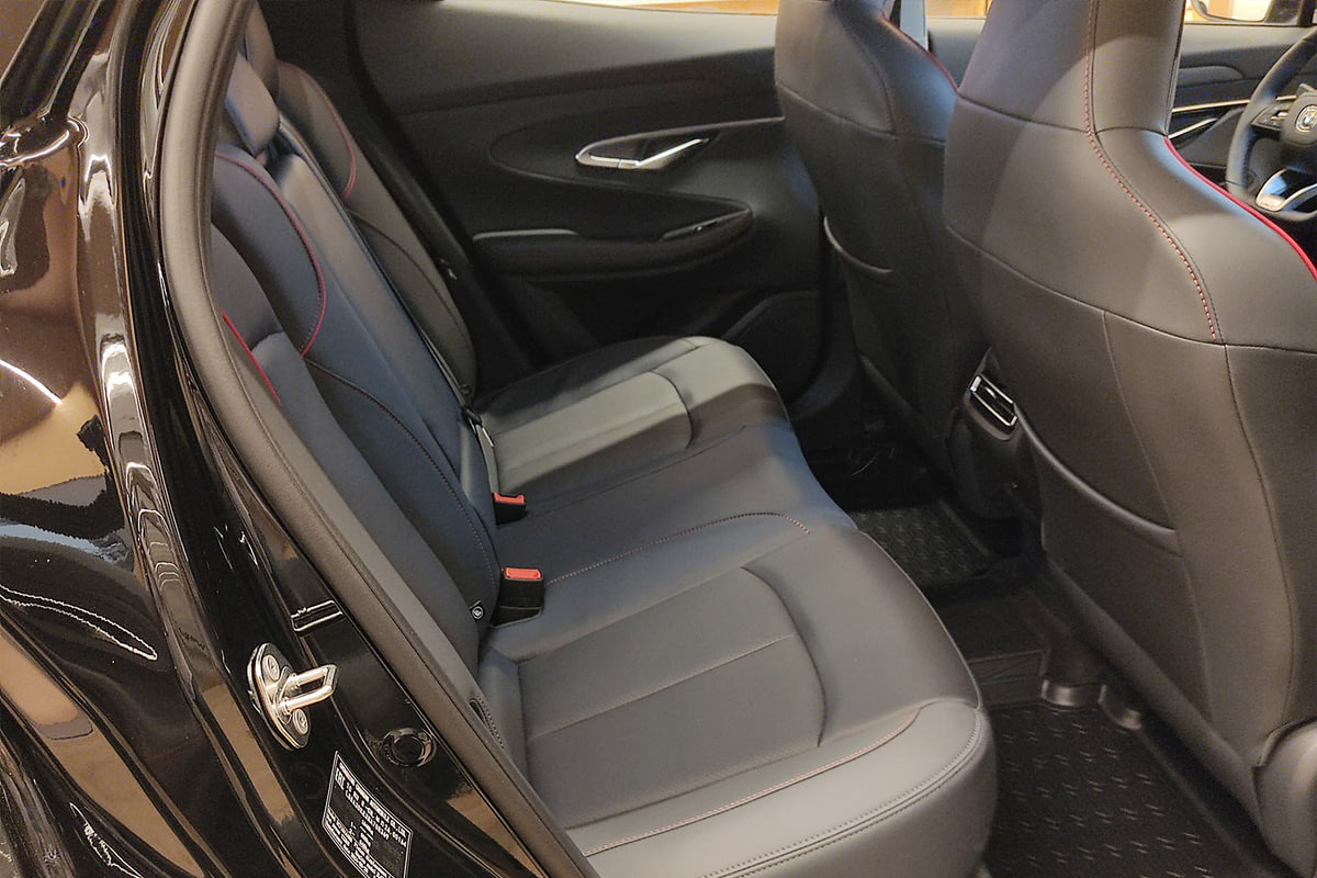 Фото CHANGAN UNI-T I Tech Глубокий черный I 2024, №8