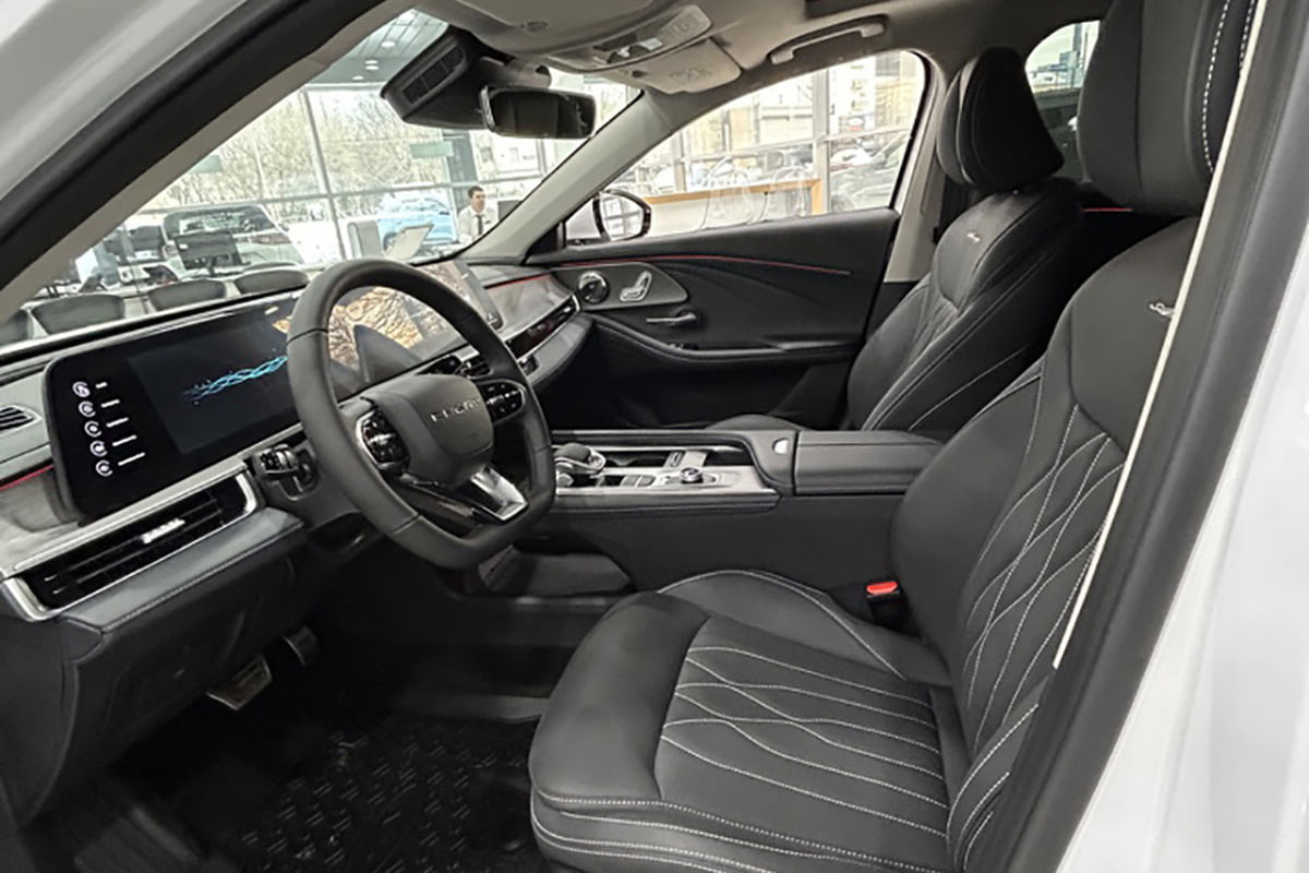 Фото CHERY Arrizo 8 I Ultra Black Искрящийся белый I 2025, №5