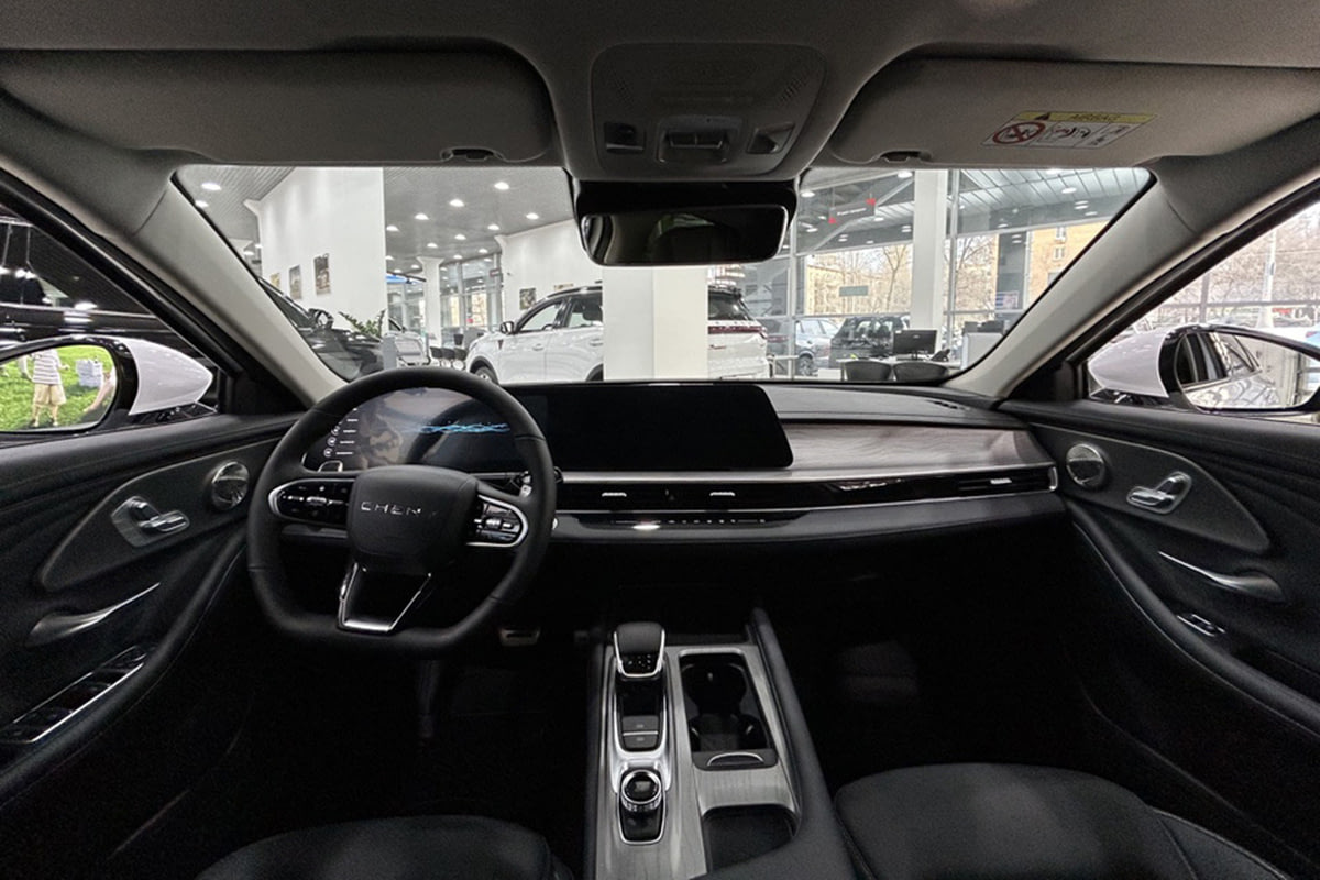 Фото CHERY Arrizo 8 I Ultra Black Искрящийся белый I 2025, №4