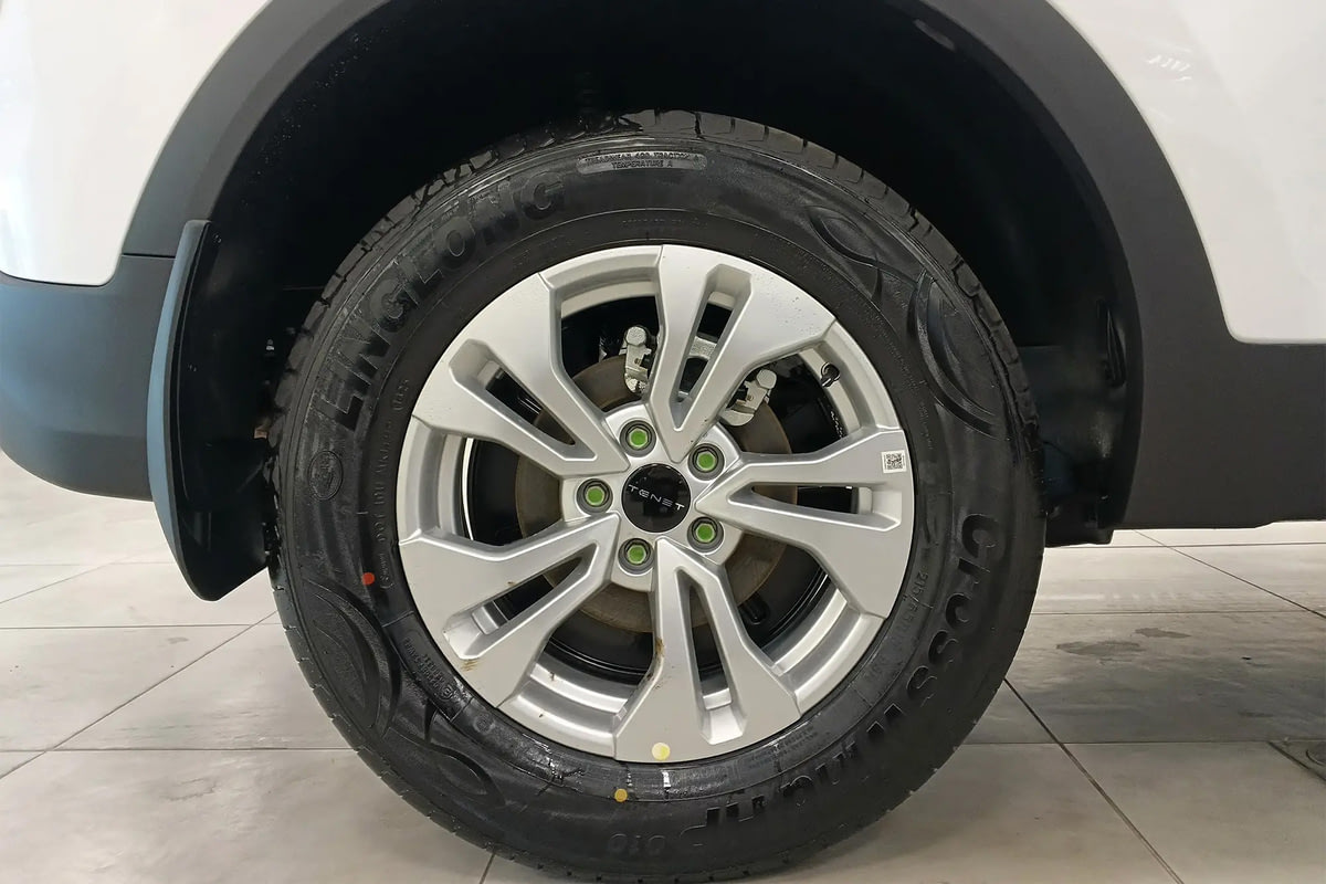 Фото CHERY TENET T4 I MT Line Искрящийся белый I 2025, №4