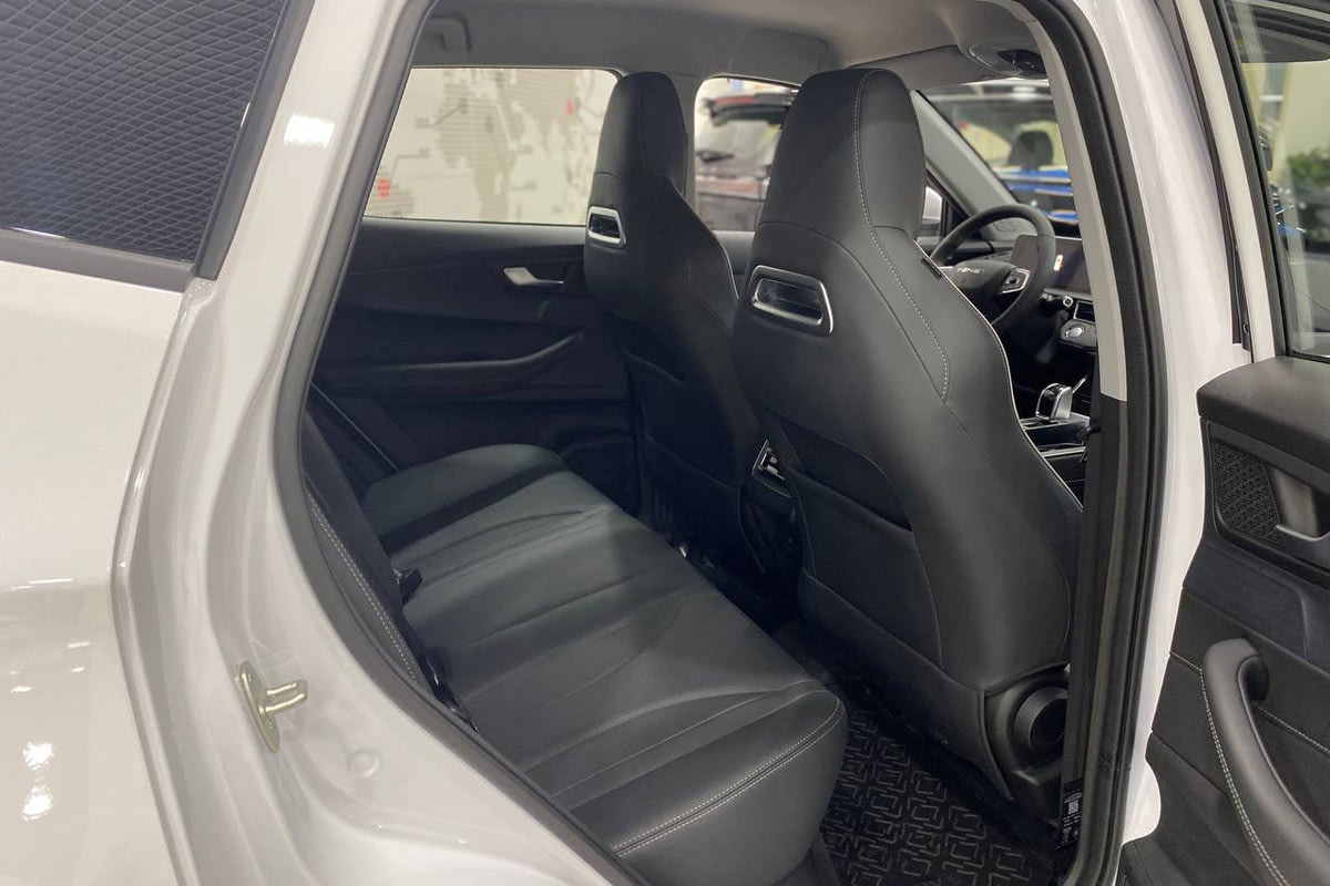 Фото CHERY TENET T4 I Prime Искрящийся белый I 2025, №8