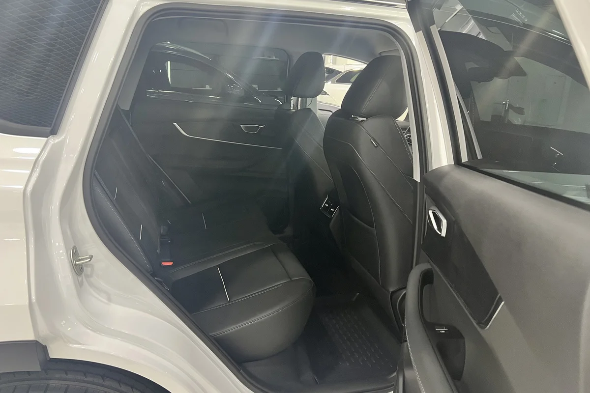 Фото CHERY TENET T4L I Актив Искрящийся белый I 2026, №8