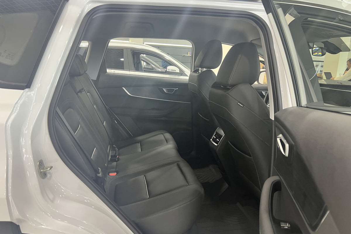 Фото CHERY TENET T4L I Прайм Искрящийся белый I 2026, №8