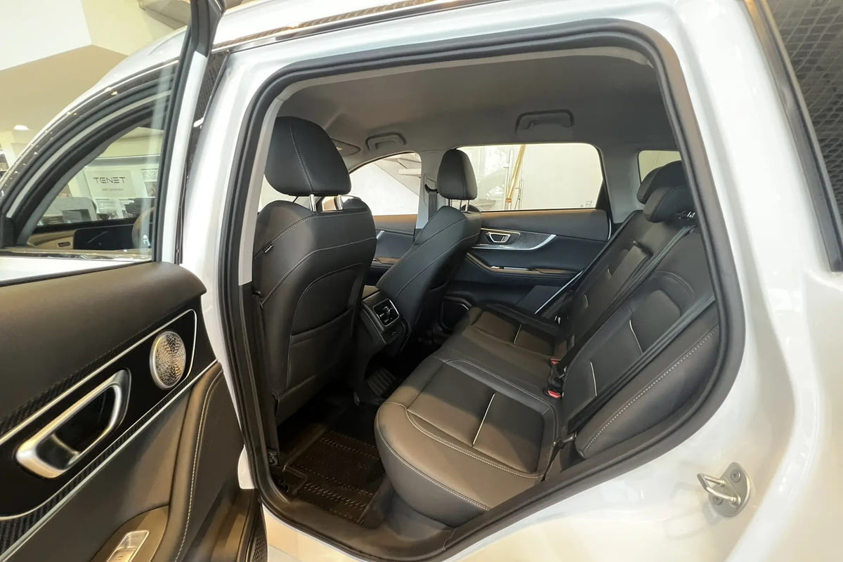 Фото CHERY TENET T7 I Актив Искрящийся белый I 2026, №9