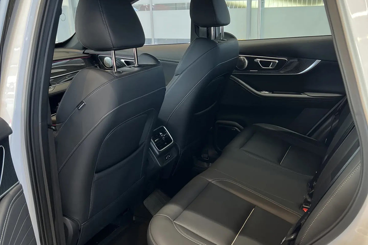 Фото CHERY TENET T7 I Прайм Искрящийся белый I 2026, №9