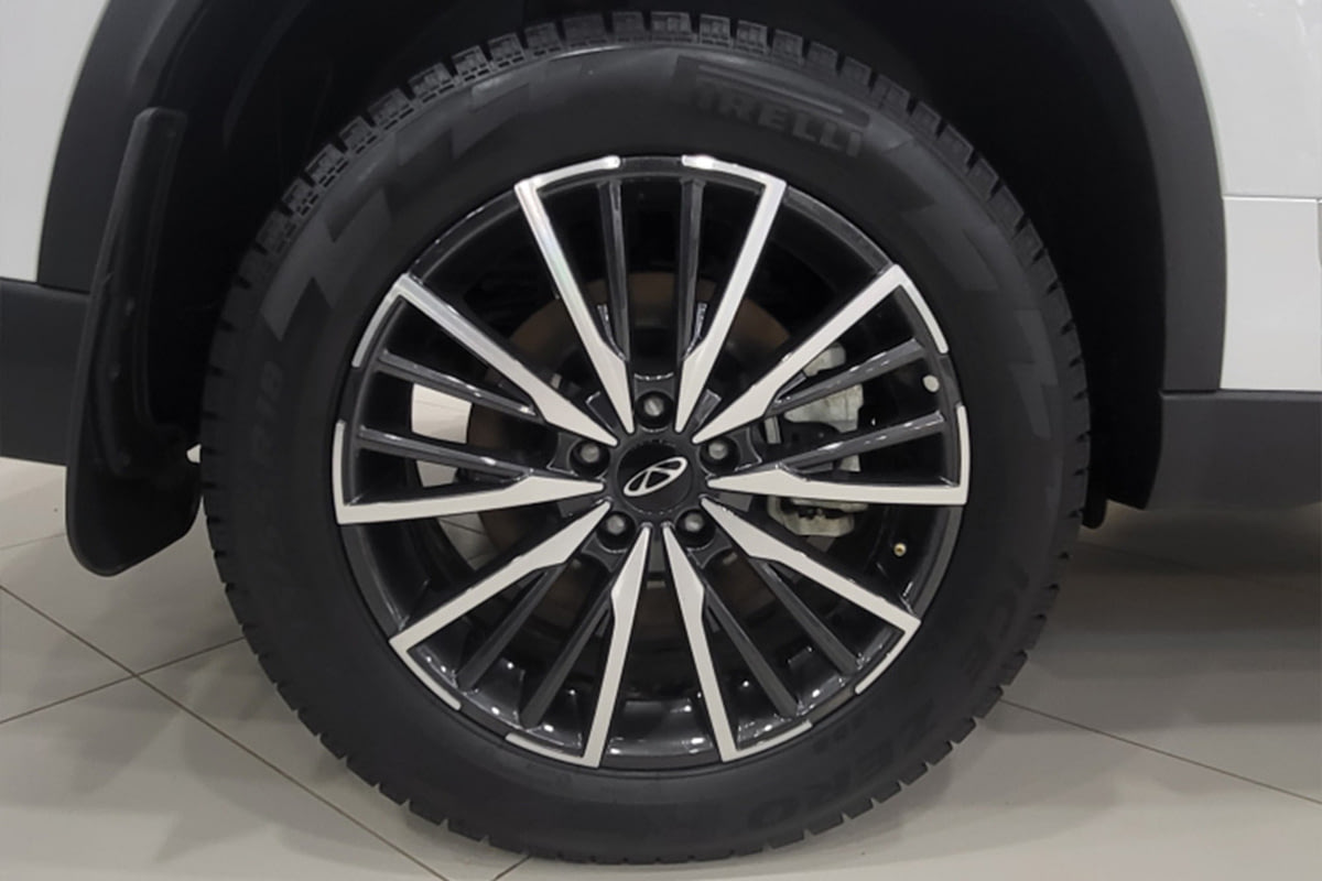 Фото CHERY Tiggo 8 Pro MAX I Рестайлинг Dreamline 4WD Искрящийся белый I Рестайлинг 2025, №4