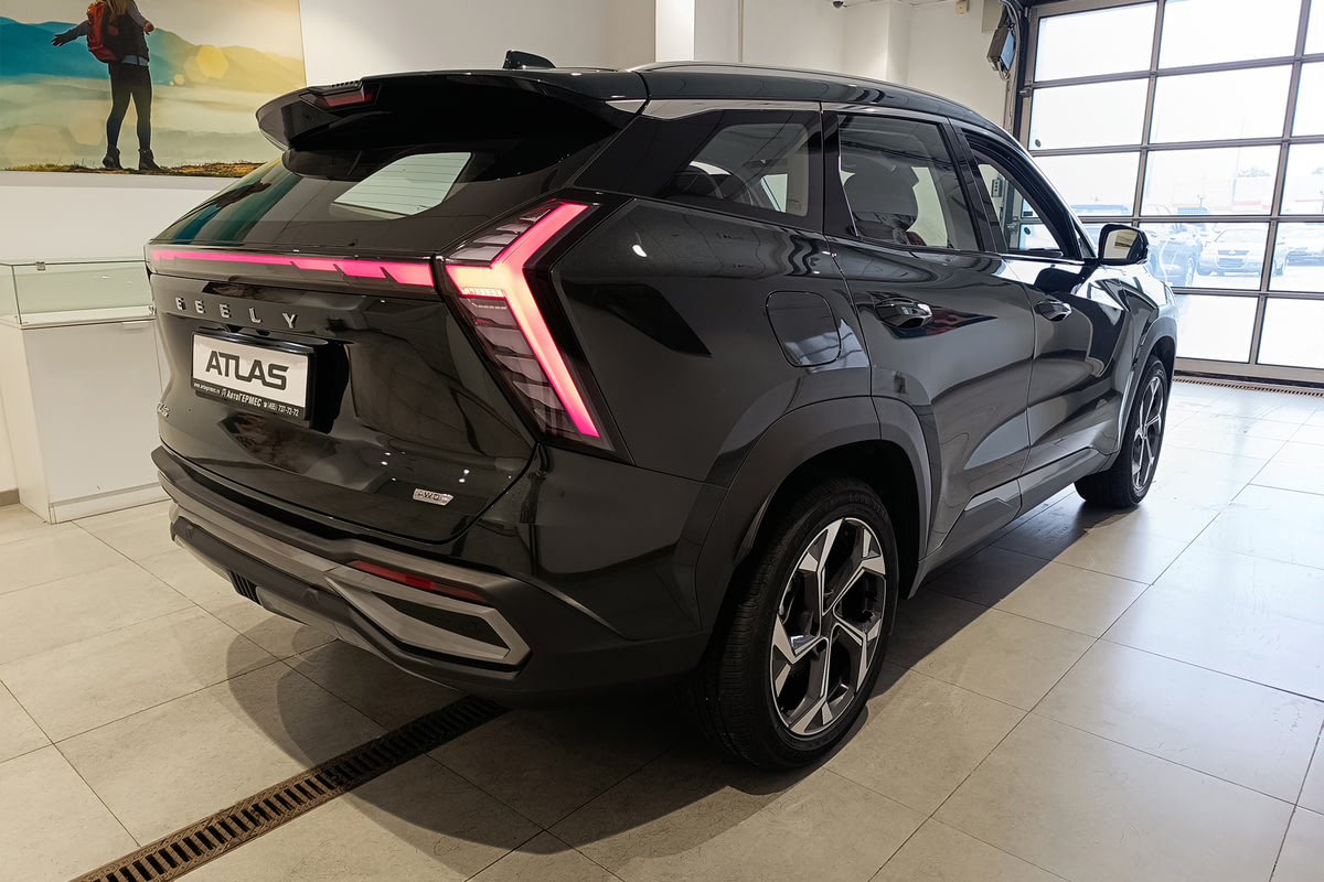 Фото GEELY Atlas II Flagship Зеленый металлик II 2025, №2