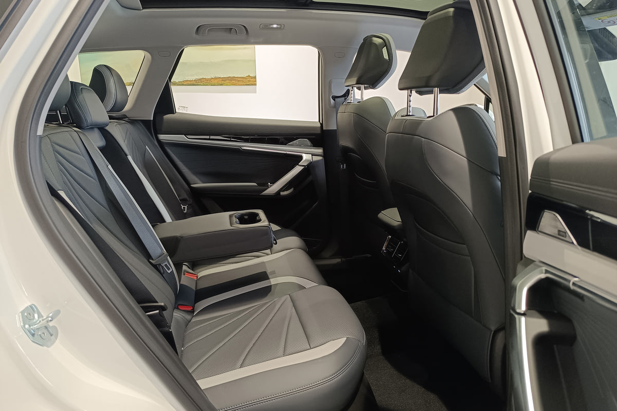 Фото GEELY Atlas II Flagship Белый II 2025, №8