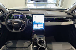 Фото GEELY Atlas Flagship