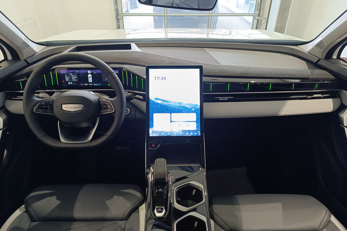 Фото GEELY Atlas II Flagship Белый II 2025, №5