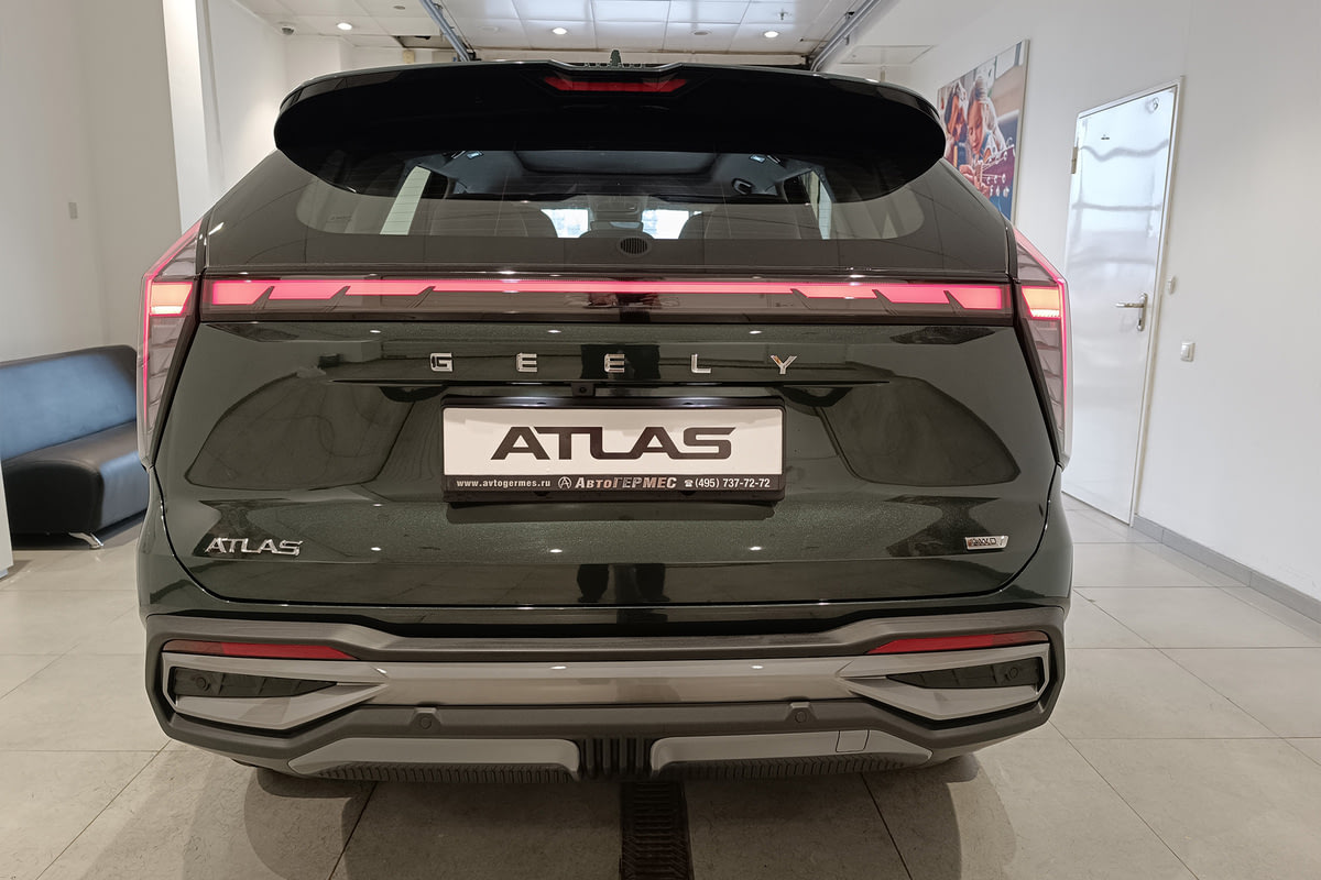 Фото GEELY Atlas II Flagship Зеленый металлик II 2025, №3