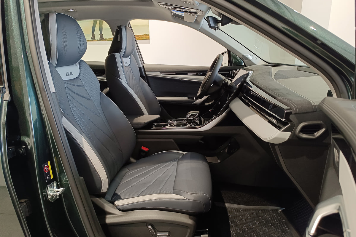 Фото GEELY Atlas II Flagship Зеленый металлик II 2025, №7