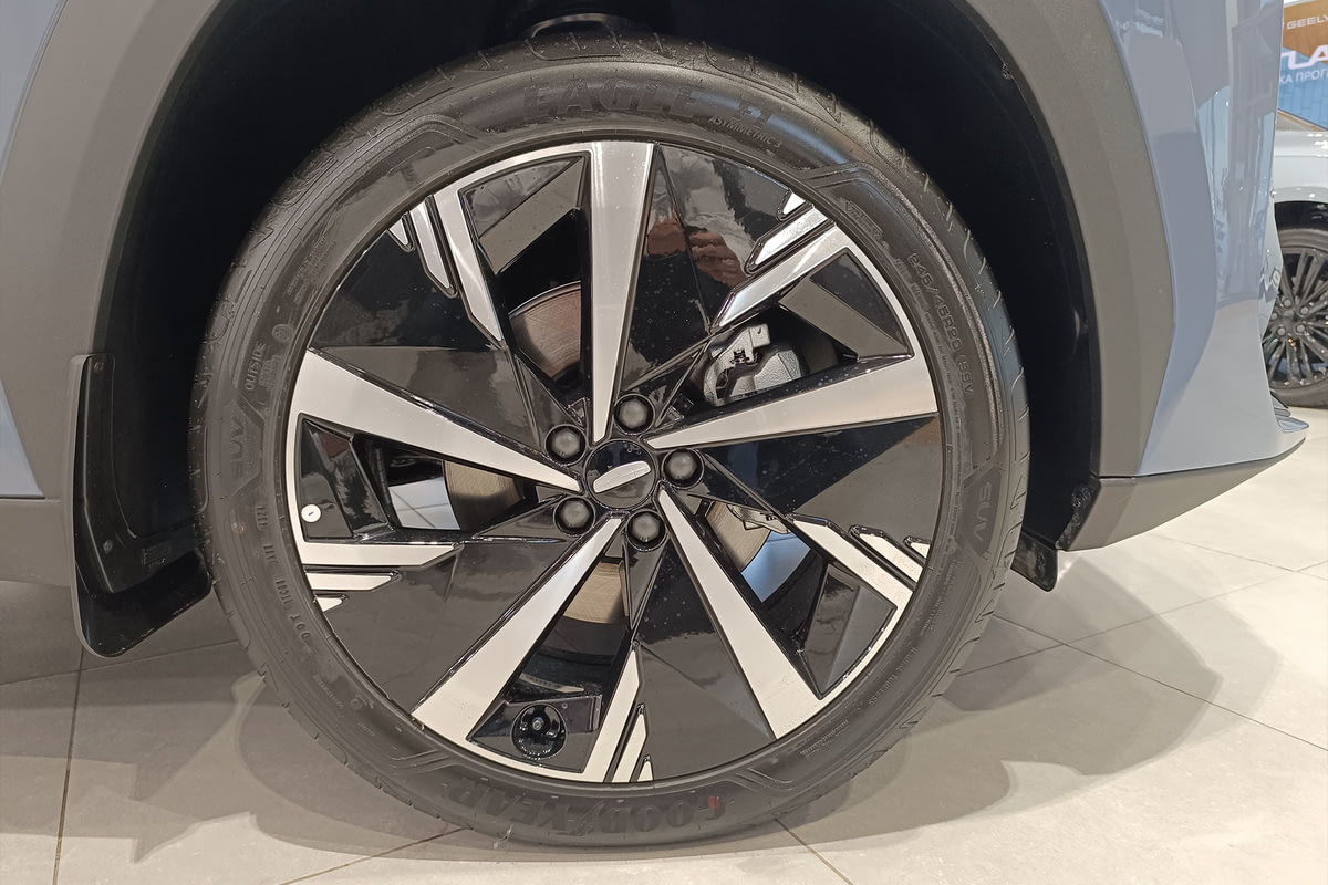 Фото GEELY Atlas II Flagship Sport Серо-голубой металлик II 2024, №4