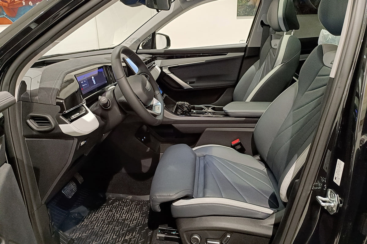 Фото GEELY Atlas II Flagship Sport Черный металлик II 2024, №6