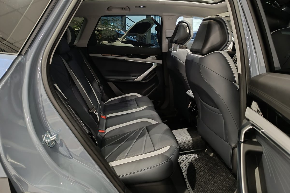 Фото GEELY Atlas II Flagship Sport Серо-голубой металлик II 2024, №8