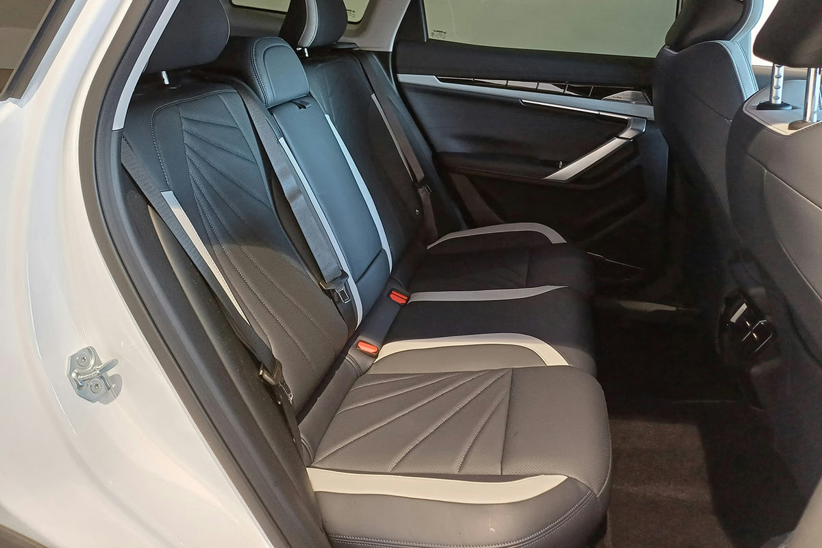 Фото GEELY Atlas II Flagship Sport Белый II 2025, №8