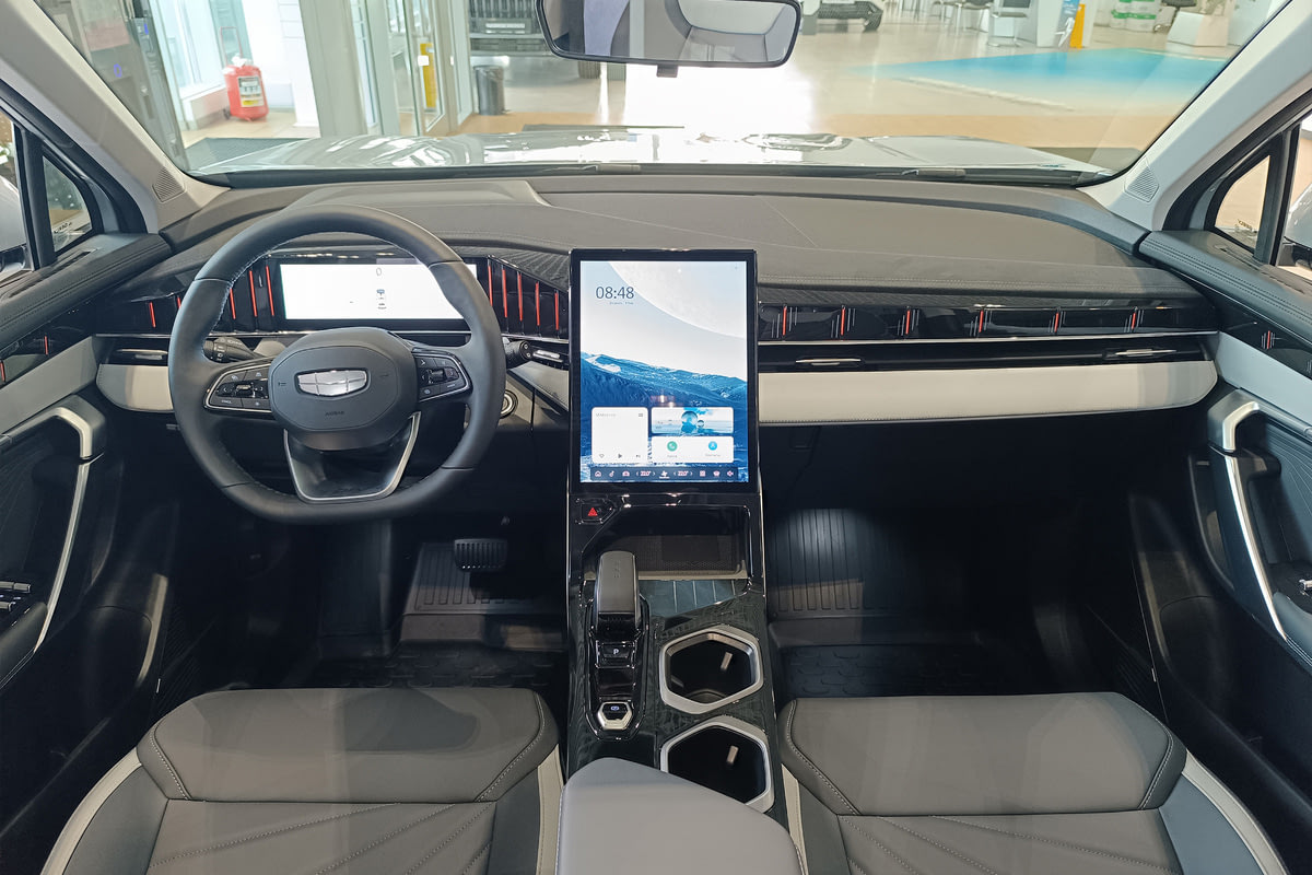 Фото GEELY Atlas II Люкс Серебристый металлик II 2026, №5