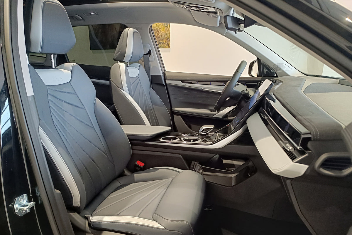 Фото GEELY Atlas II Люкс Черный металлик II 2026, №7