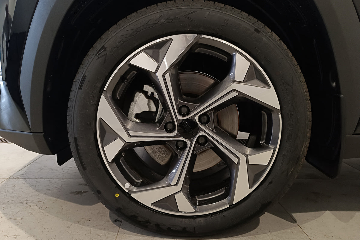 Фото GEELY Atlas II Люкс Черный металлик II 2026, №4