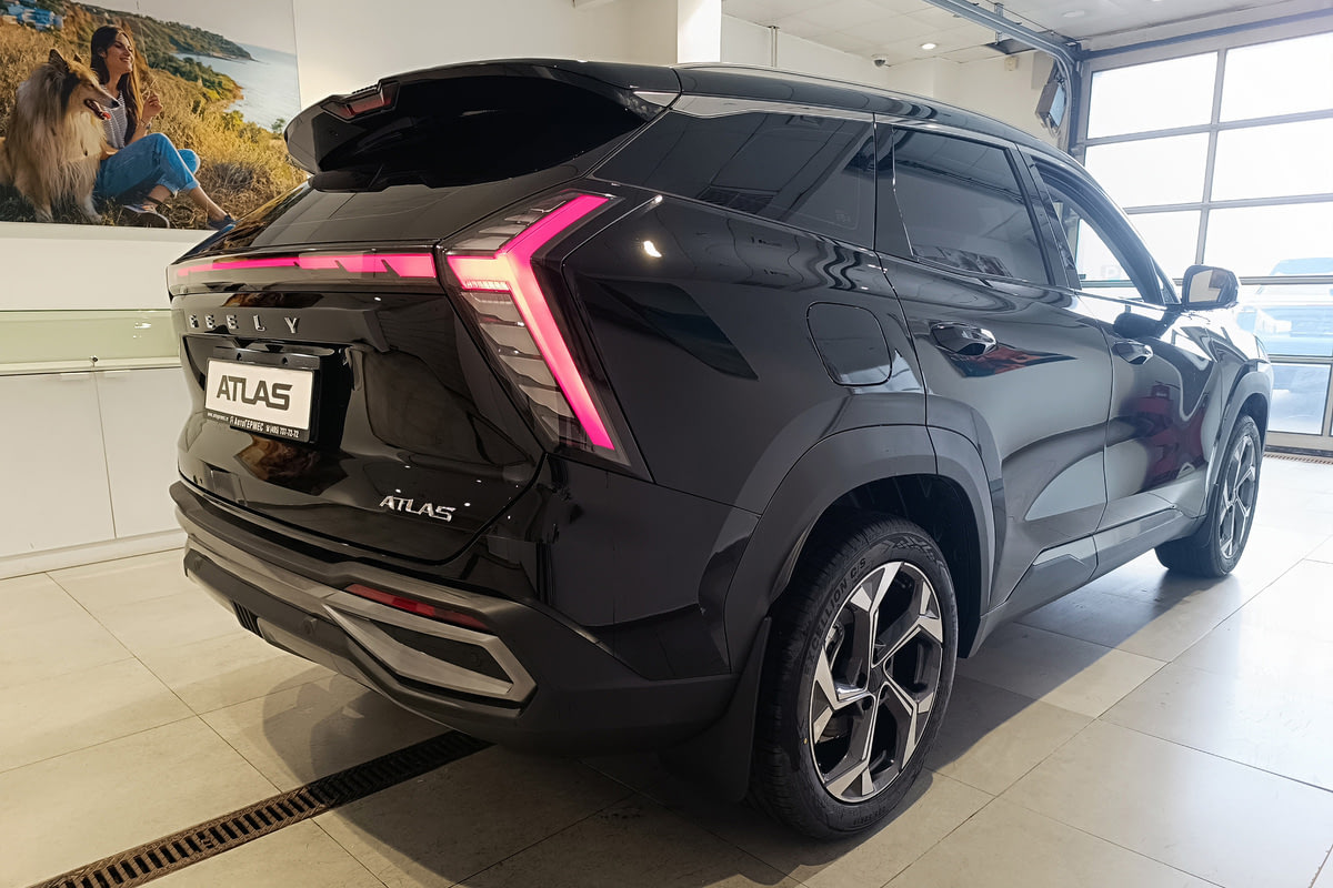 Фото GEELY Atlas II Люкс Черный металлик II 2026, №2