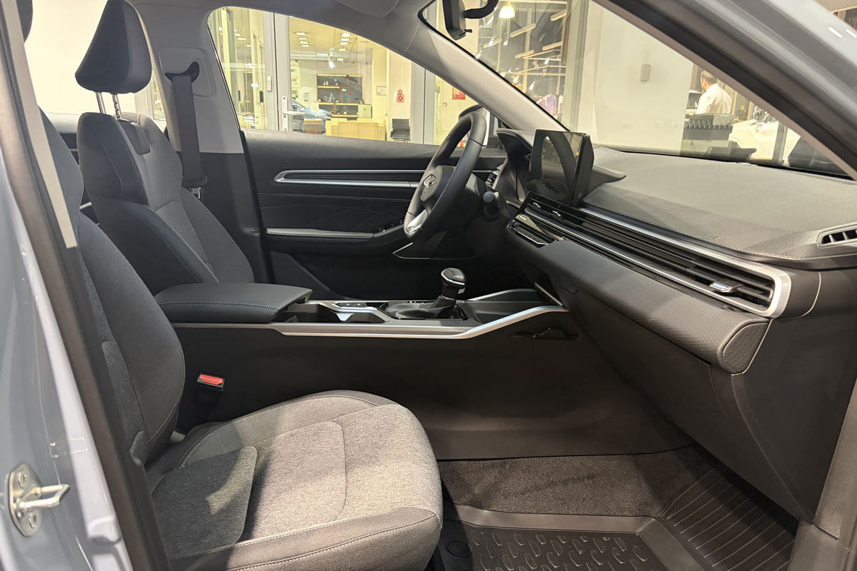 Фото GEELY Belgee S50 I Стиль Серо-голубой металлик I 2026, №7