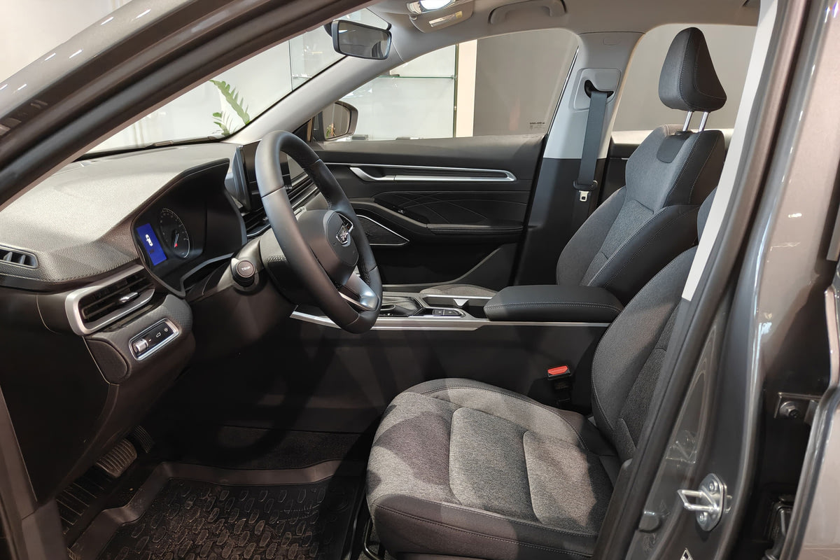 Фото GEELY Belgee S50 I Стиль Серый металлик I 2026, №6