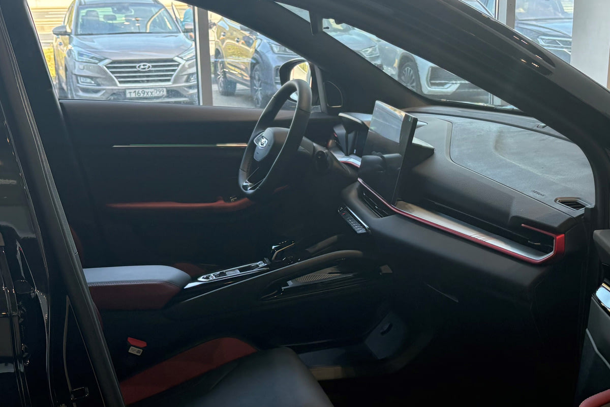 Фото GEELY Belgee X50+ I Оникс Черный металлик I 2026, №7