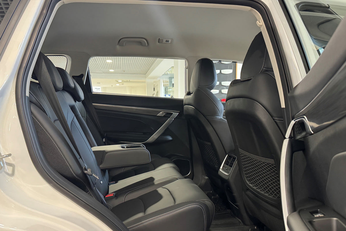 Фото GEELY Belgee X70 I Рестайлинг Престиж Белый I Рестайлинг 2026, №9