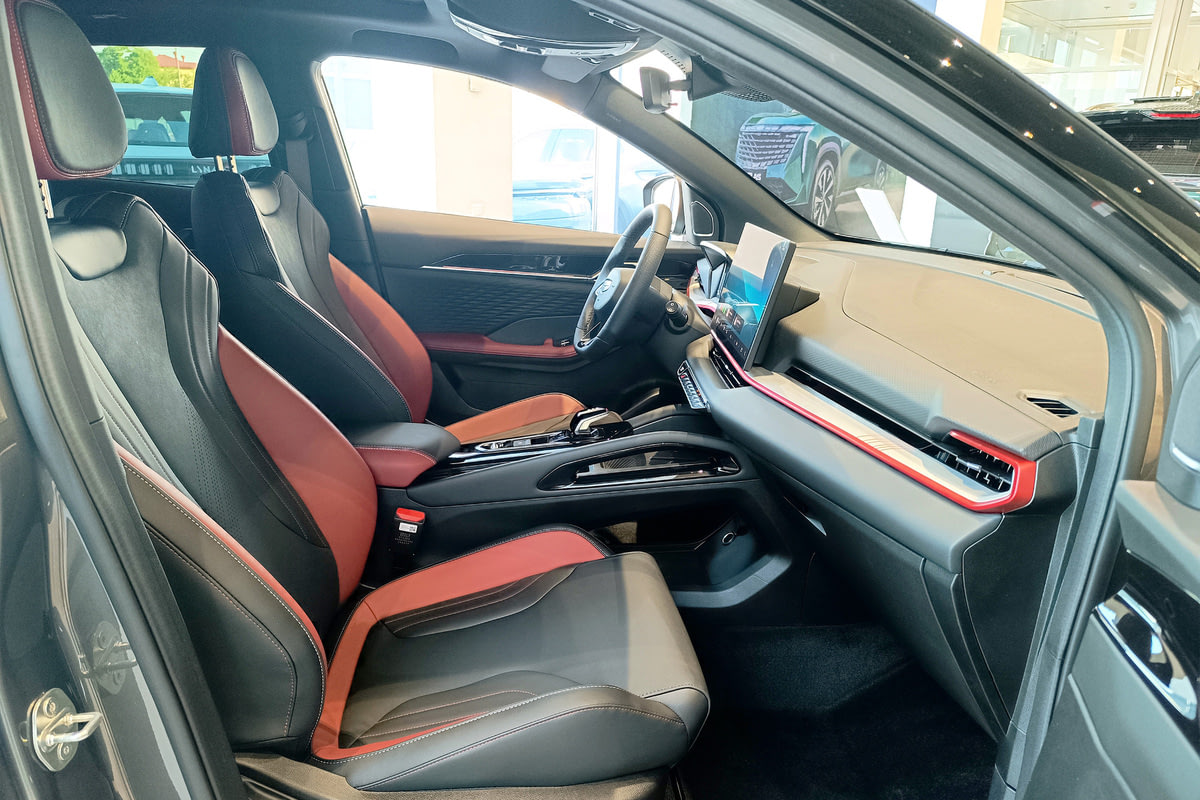 Фото GEELY Coolray I Рестайлинг 2 Эксклюзив Серый металлик I РЕСТАЙЛИНГ 2 2026, №7