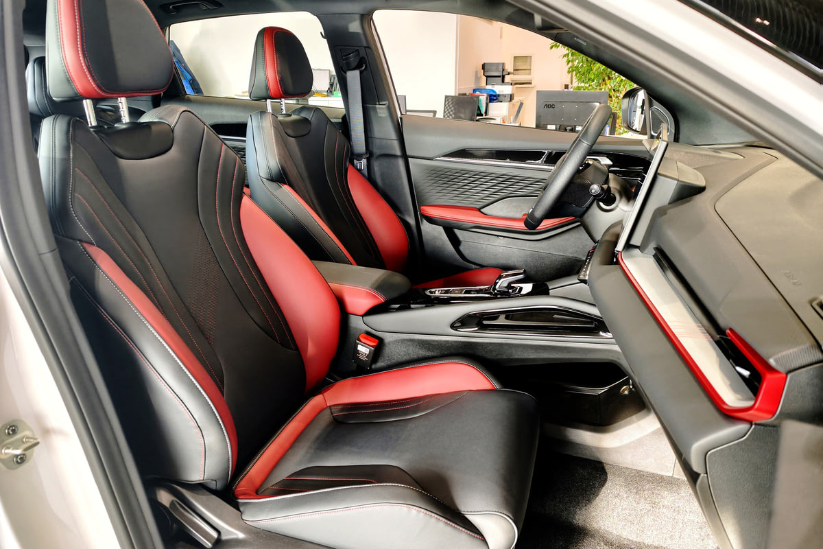 Фото GEELY Coolray I Рестайлинг 2 Эксклюзив Белый I РЕСТАЙЛИНГ 2 2026, №7