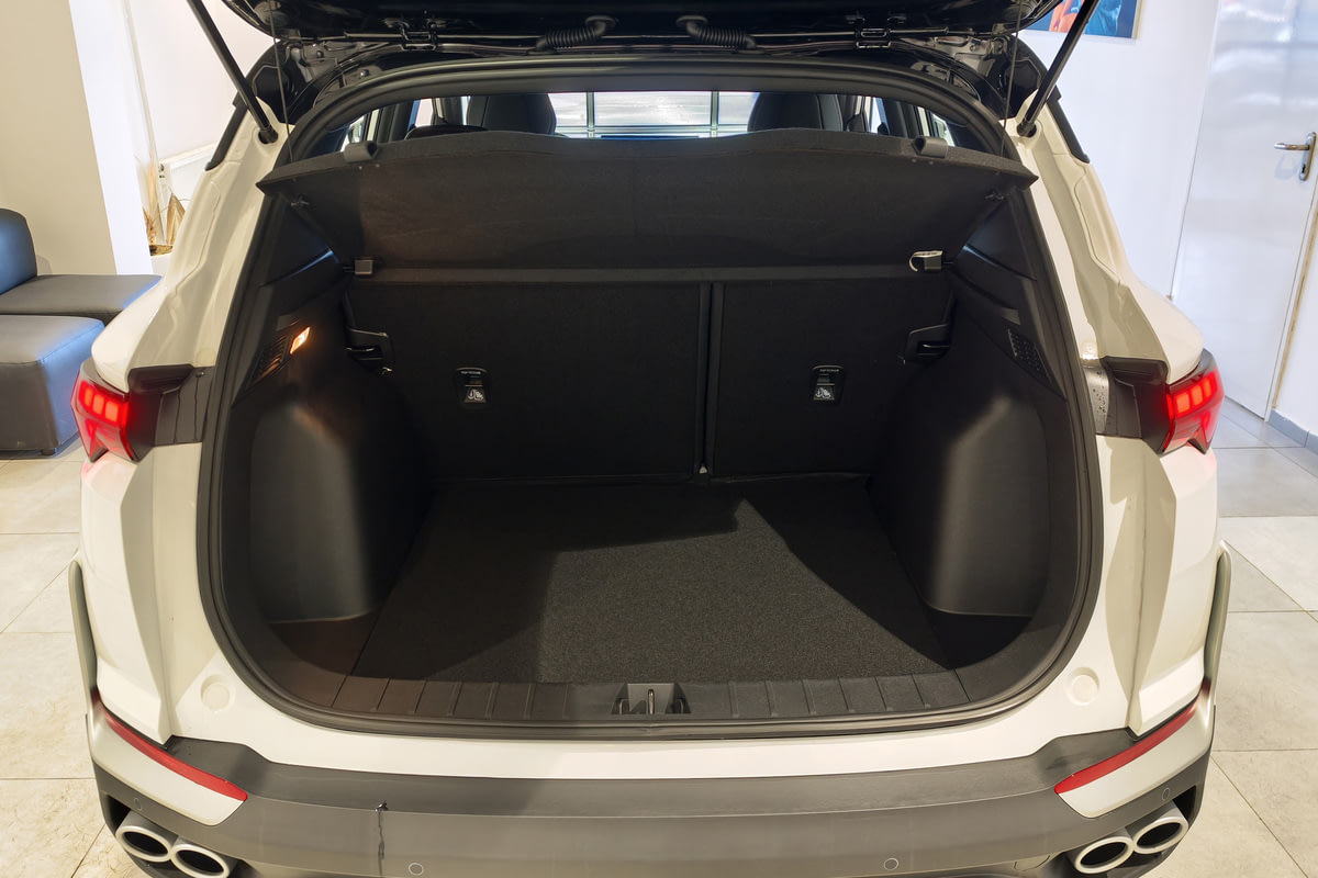 Фото GEELY Coolray I Рестайлинг 2 Спорт Белый I РЕСТАЙЛИНГ 2 2026, №9