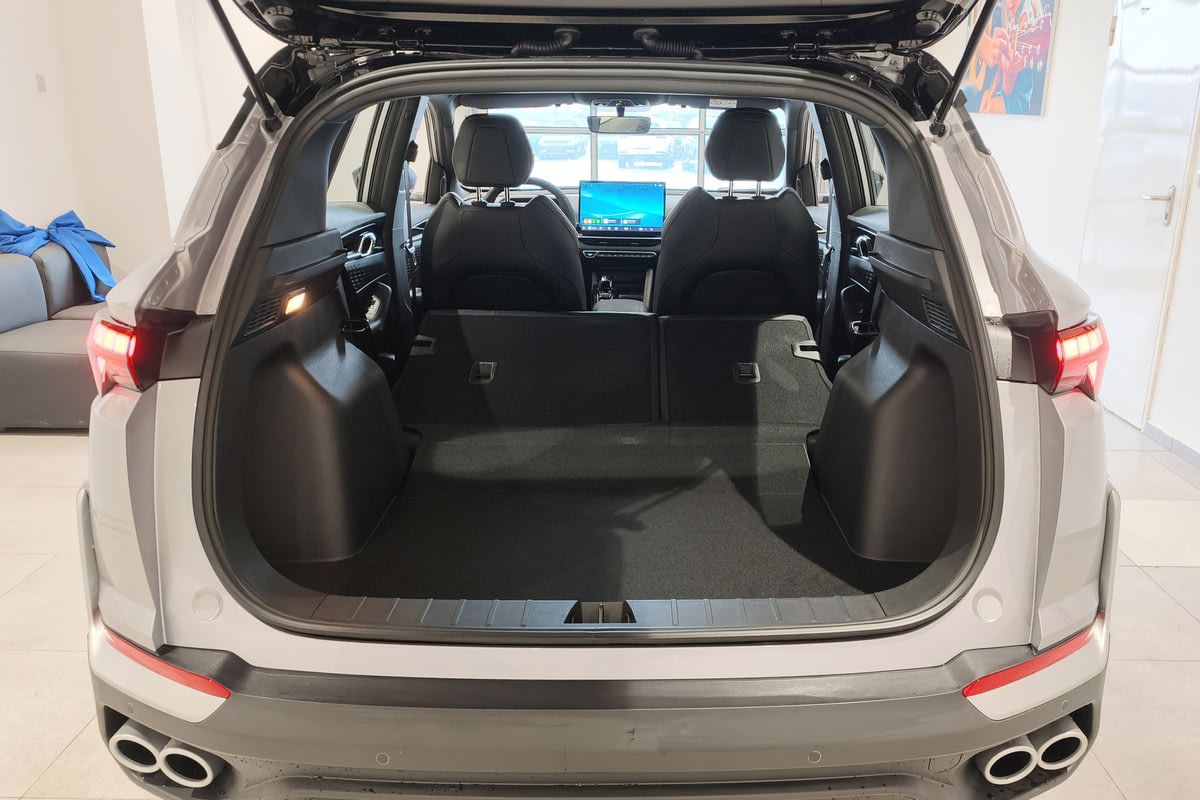 Фото GEELY Coolray I Рестайлинг 2 Спорт Серебристый металлик I РЕСТАЙЛИНГ 2 2026, №10