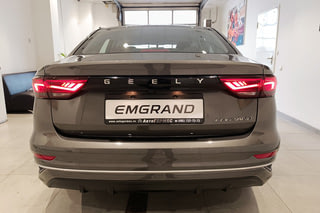 Фото GEELY Emgrand Luxury