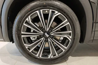 Фото GEELY EX5 Гибрид EM-i Макс