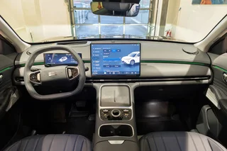 Фото GEELY EX5 Гибрид EM-i Макс