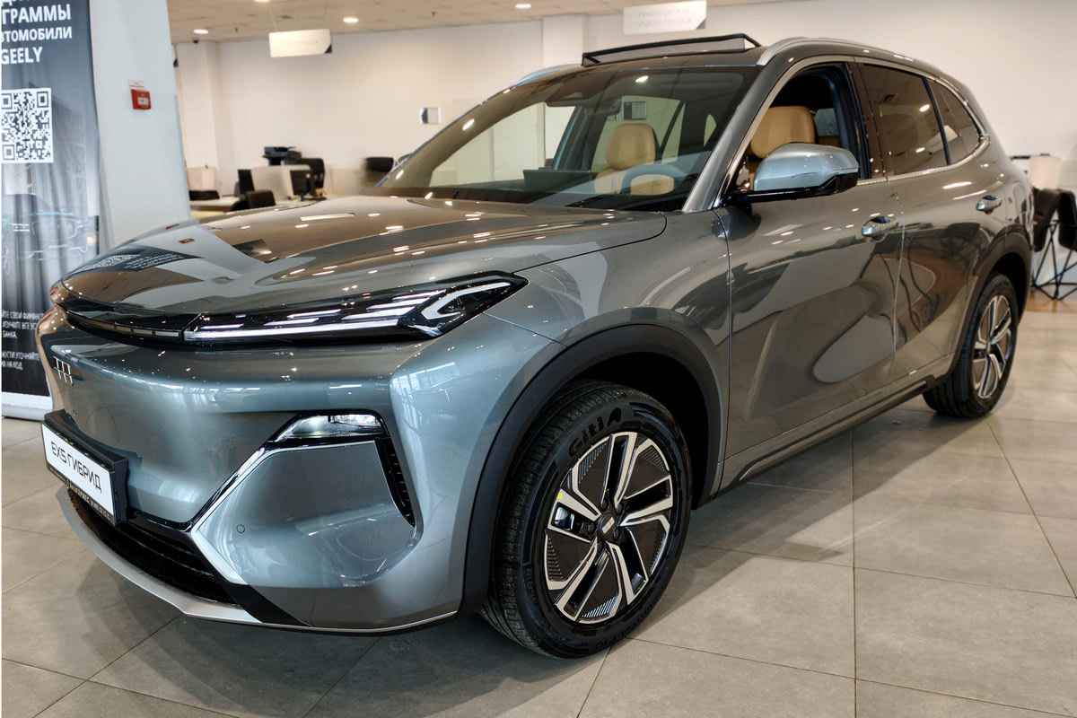Фото GEELY EX5 Гибрид I EM-R Макс Серый металлик I 2026, №1