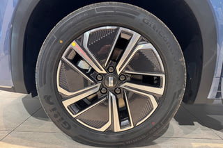 Фото GEELY EX5 Гибрид EM-R Макс