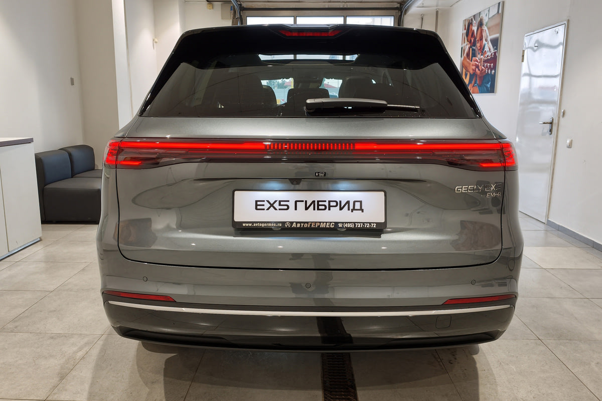 Фото GEELY EX5 Гибрид I EM-R Макс Серый металлик I 2026, №3