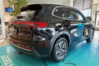 Фото GEELY EX5 Гибрид EM-R Макс