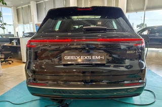 Фото GEELY EX5 Гибрид EM-R Макс