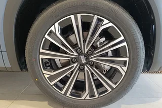 Фото GEELY EX5 Гибрид EM-i Макс