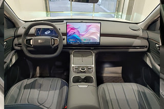 Фото GEELY EX5 EM-i Max