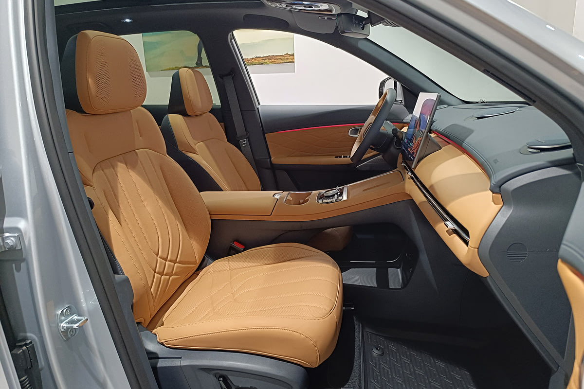 Фото GEELY EX5 EM-i I Max Pearl Silver I 2025, №7