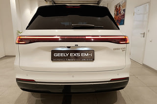 Фото GEELY EX5 EM-i Max