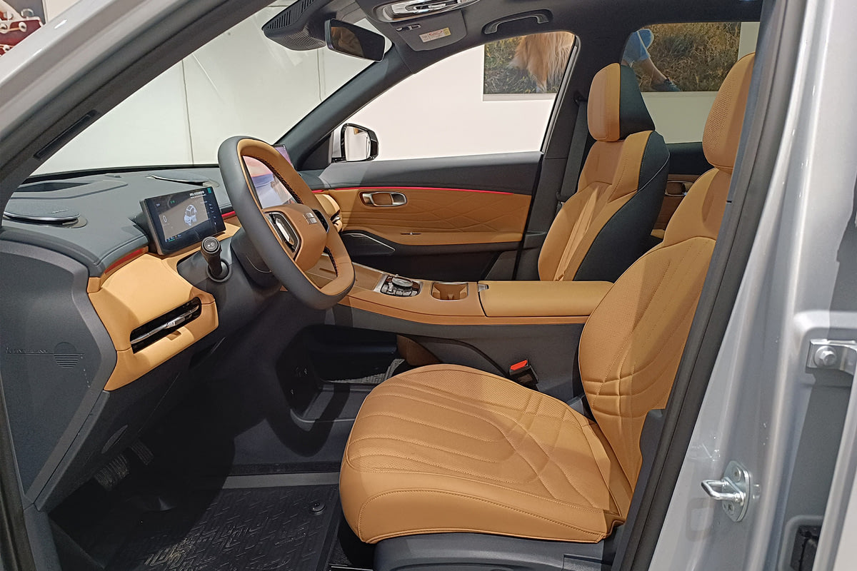 Фото GEELY EX5 EM-i I Max Pearl Silver I 2025, №6