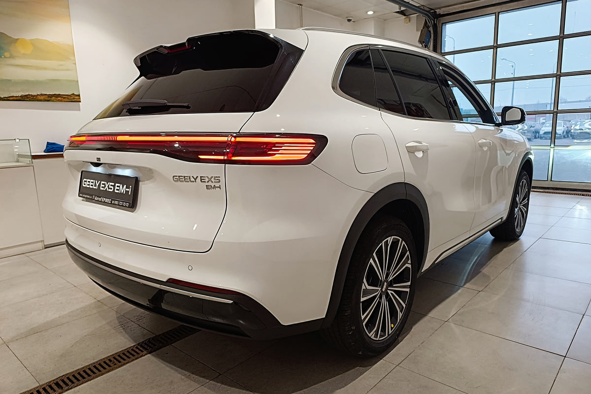 Фото GEELY EX5 EM-i I Max Crystal White I 2025, №2